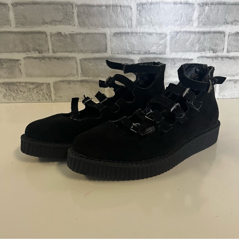 T.U.K Strappy Creeper Mary Jane Black Faux Suede Platform Adjustable Shoes 8